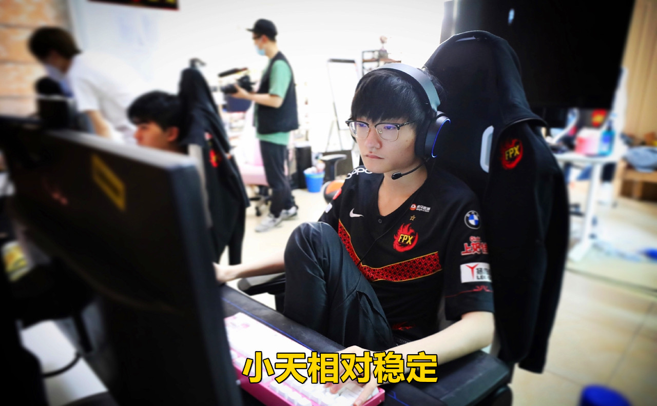 DWG不断突破！，Karsa连续七场比赛得分超过领先优势明显赛场气氛高涨的简单介绍