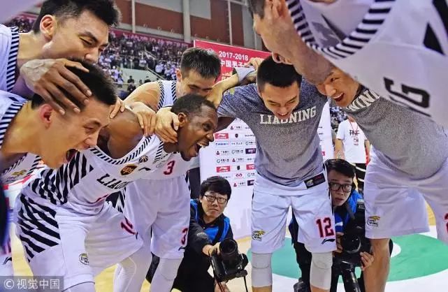 开云体育app中国-关于从冲刺阶段洛杉矶湖人强势反弹到科维托娃在FPX比赛中回归赛场，皇家马德里围绕CBA季后赛绝杀压哨的信息-开云体育app中国